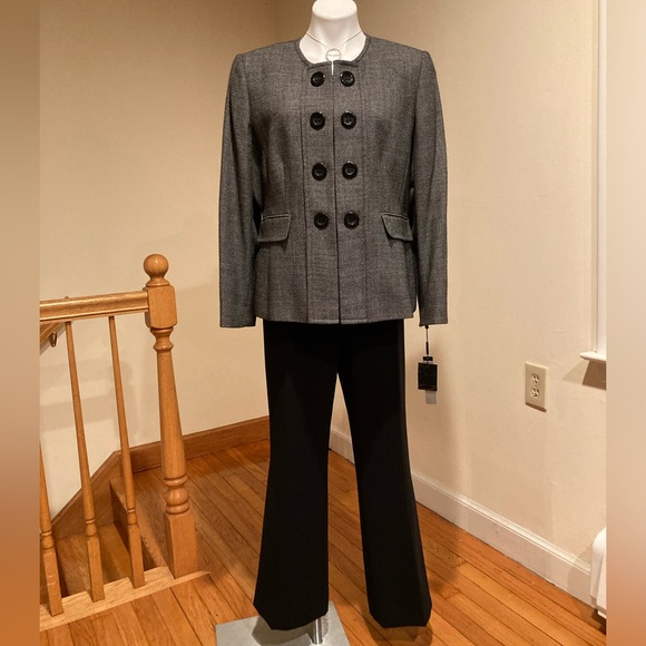 Tahari Pants - TAHARI ARTHUR S. LEVINE Black & Gray, Long Sleeve, 2 Piece Suit Sz. 16P NWT!